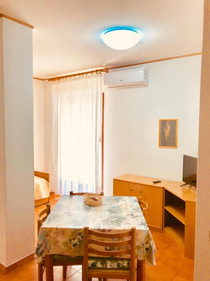 Appartamenti Oleandri ヴィエステ エクステリア 写真